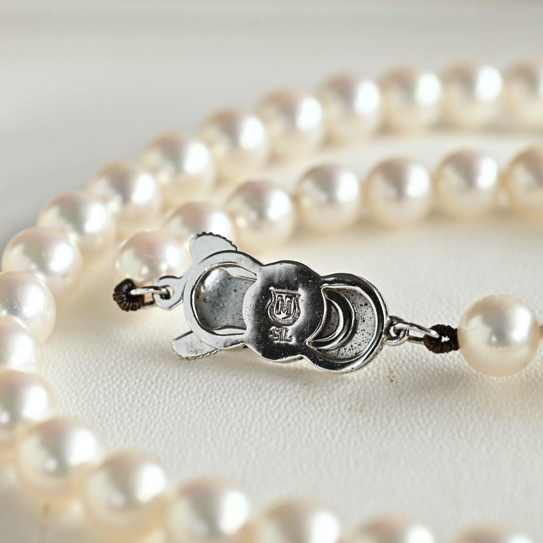 Kuro Pearl Necklace featuring 6.0-6.5mm Akoya pearls and 38cm length with Hana highest grade pearls