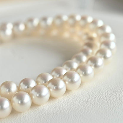Kuro Pearl Necklace featuring 6.0-6.5mm Akoya pearls and 38cm length with Hana highest grade pearls