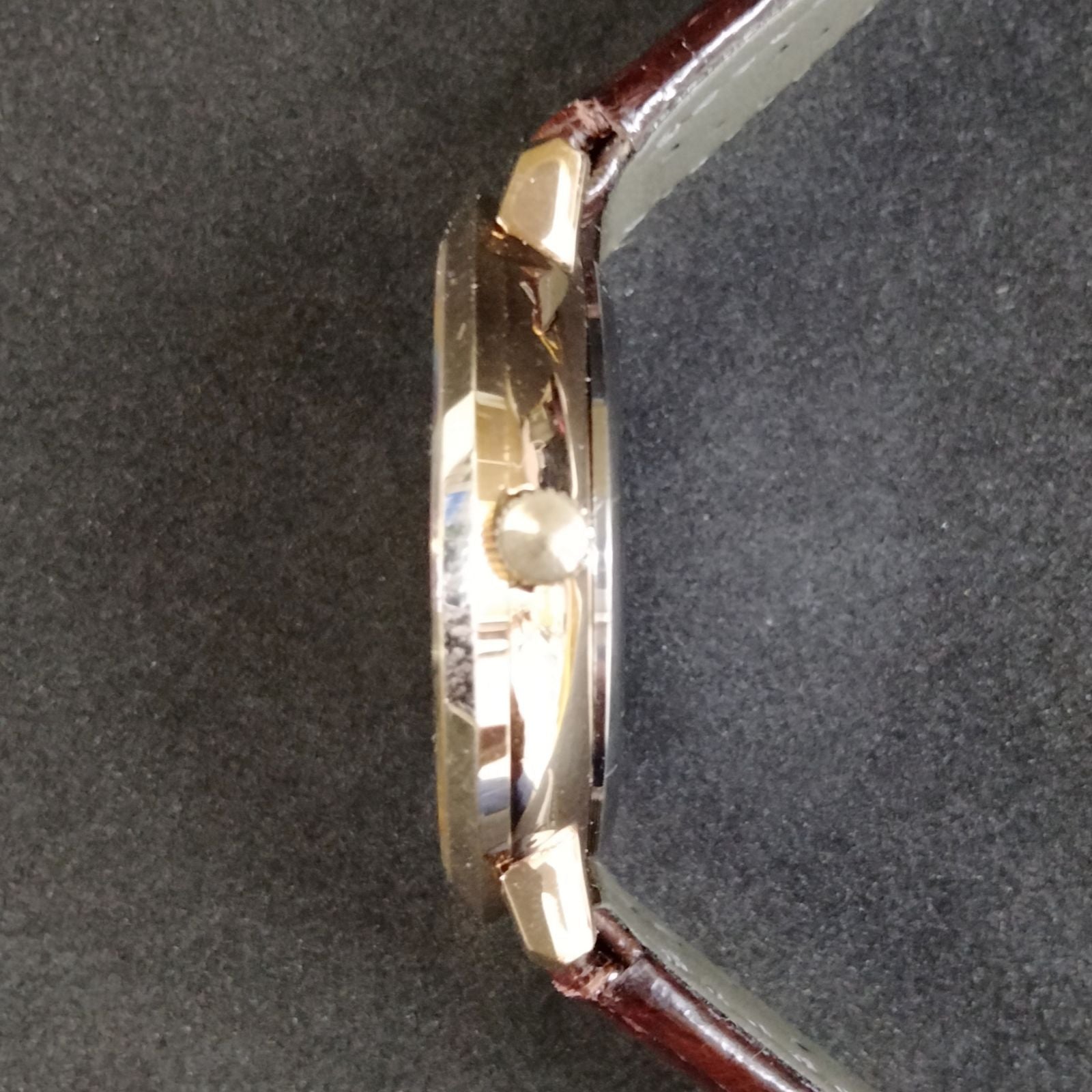 Citizen Dress Watch DR-70 with gold stainless steel case and original crocodile leather band