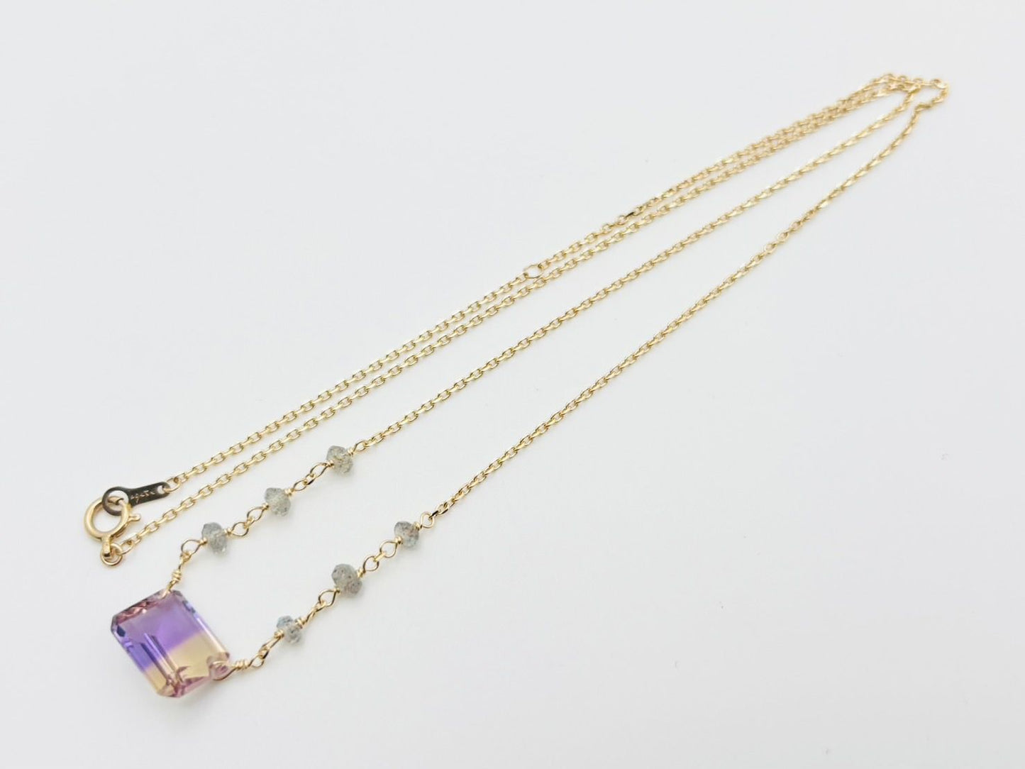Agate K10YG gold necklace with amethyst and labradorite gemstones, two-tone bicolor design, 45 cm chain