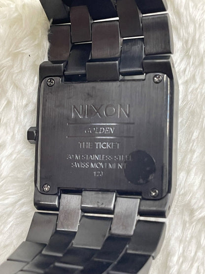 NIXON R7-1096 Quartz Men's Watch — Japanese