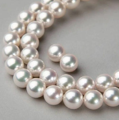 Akoya pearl necklace featuring 7.5 to 8mm round pearls with thick wrap and certification