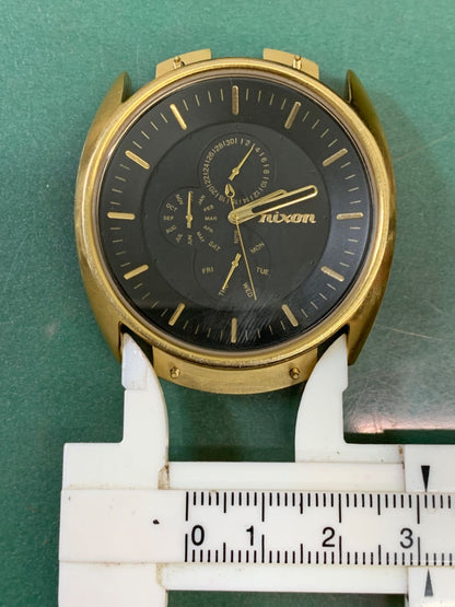 NIXON R6-4321 Quartz Men's Watch — Japanese