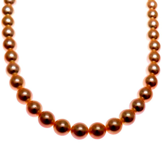 Mikimoto necklace featuring 7.0 to 7.5 mm pearls on a 43 cm K18 white gold and silver chain