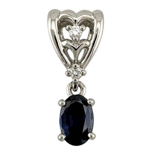 Tasaki Pt900 platinum pendant top featuring a blue sapphire for ladies in silver color weighing 2.4 grams