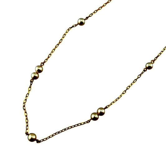 Mikimoto gold ladies necklace featuring a single pearl with K18 clasp stamp weighing 3.2 grams