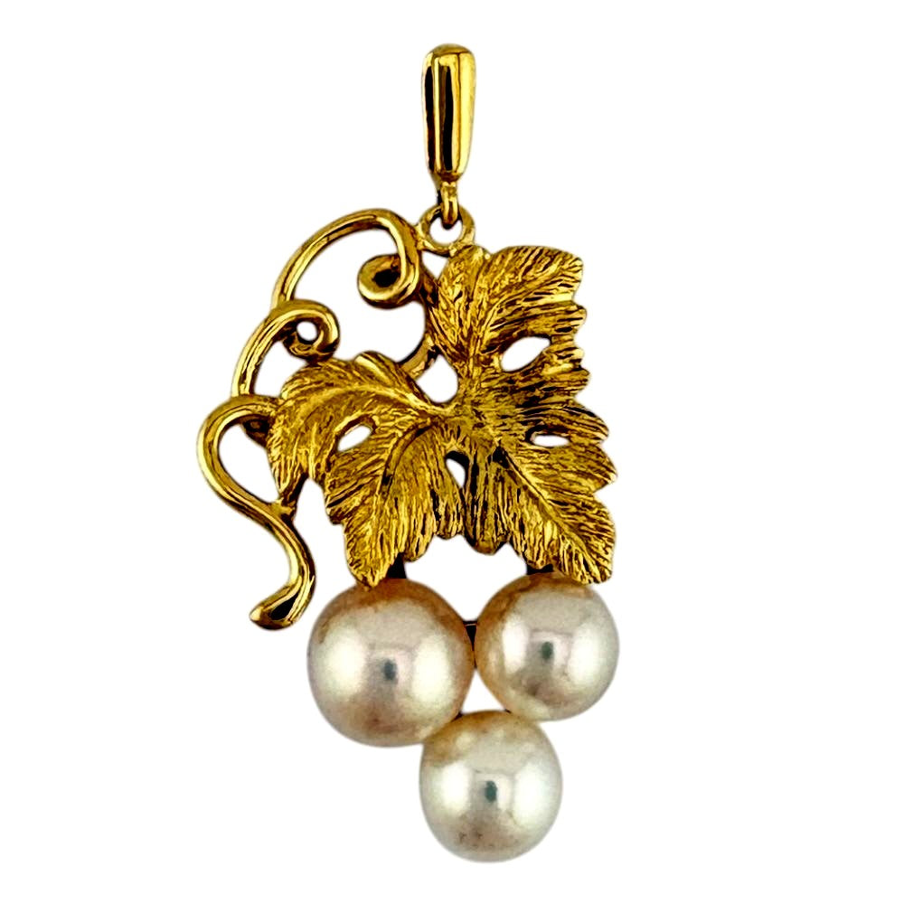 Mikimoto 18K yellow gold pendant top featuring a lustrous Akoya pearl for ladies