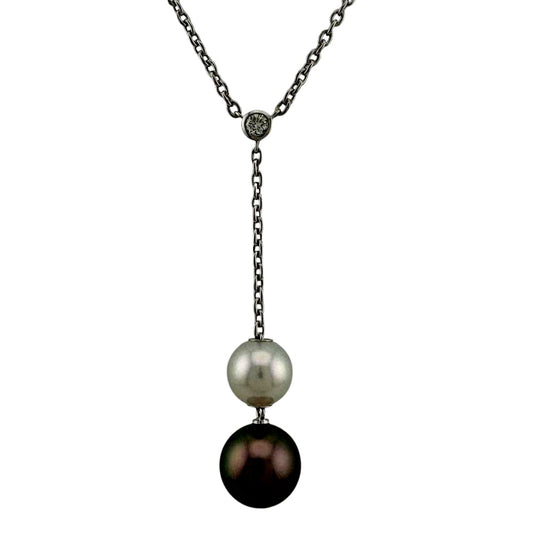 Mikimoto ladies necklace featuring 18K white gold chain and single pearl pendant, 42cm length