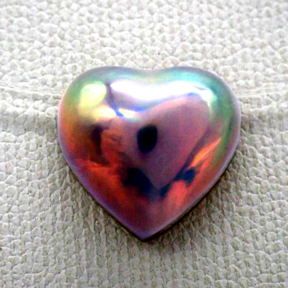 Tasaki Mabe Pearl heart necklace pendant in K18 white gold with Aurora colored Mabe pearl on 41cm chain