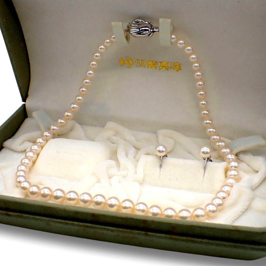 Tasaki Pearl 6.0-7.7mm pearl necklace and matching earrings two-piece set