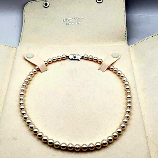 MIKIMOTO Necklace featuring 7mm pearls measuring 43 cm in length with a polished finish