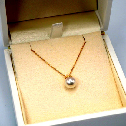 TASAKI pearl necklace made of K18 yellow gold with pearls, length 38 to 42 cm