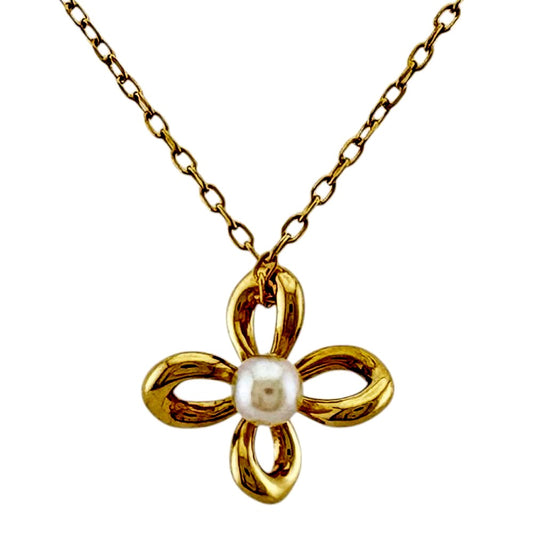 Mikimoto 18K yellow gold pearl necklace with flower design for ladies weighing 3.3g from Japan