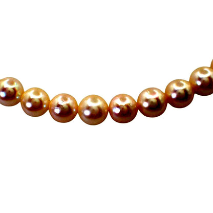 Tasaki pearl necklace featuring 8-8.5mm pearls on a 45cm chain