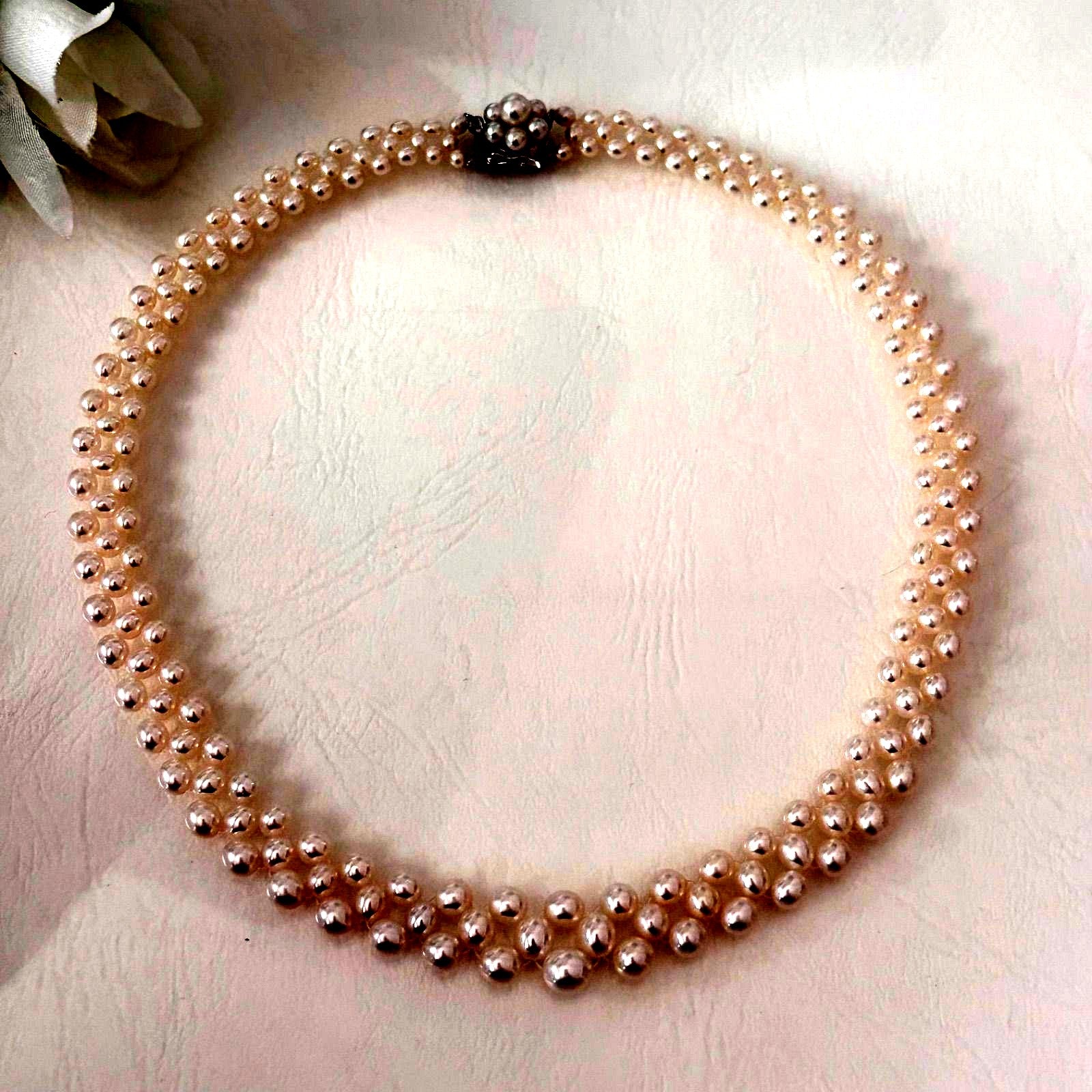 334 Tasaki Silver Pearl Necklace with 41.5 cm length made of silver elegant jewelry piece