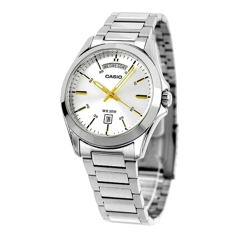 Casio Standard quartz watch for men MTP-1370D-7A2VDF with silver stainless steel band and silver dial