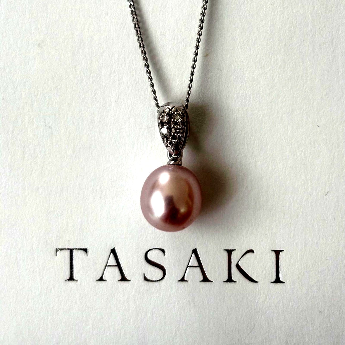 238Tasaki necklace featuring K18 gold, Pt850 platinum chain, pearl and diamond pendant, 40 cm length