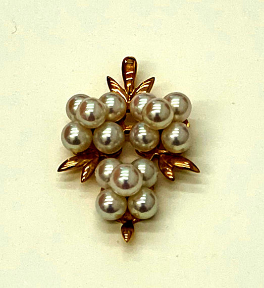 TASAKI Pearls grape motif pendant top in K14 yellow gold featuring a baby Akoya pearl