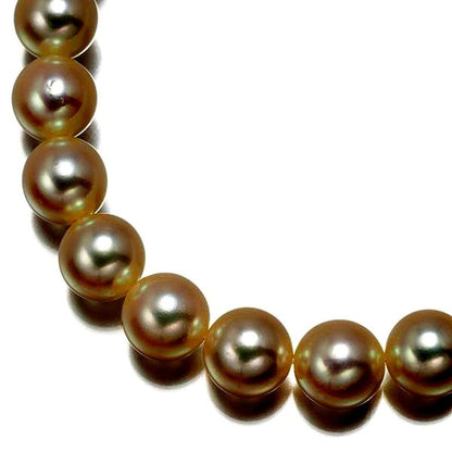 Mikimoto pearl necklace with 7.0-7.4mm Akoya pearls set in 14K white gold, 43cm length