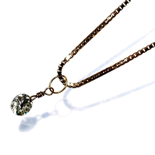 Agete Law Necklace featuring 0.15ct diamond pendant in 10K yellow gold on 36/40 cm chain