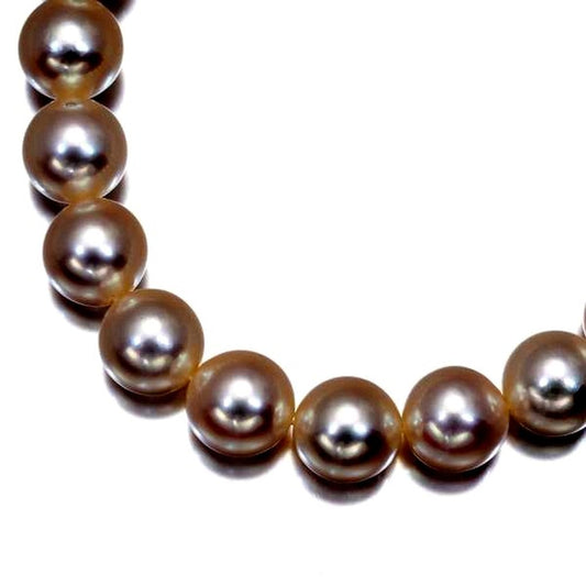 Tasaki silver necklace with 8.0-8.4mm white pearls measuring about 42cm length