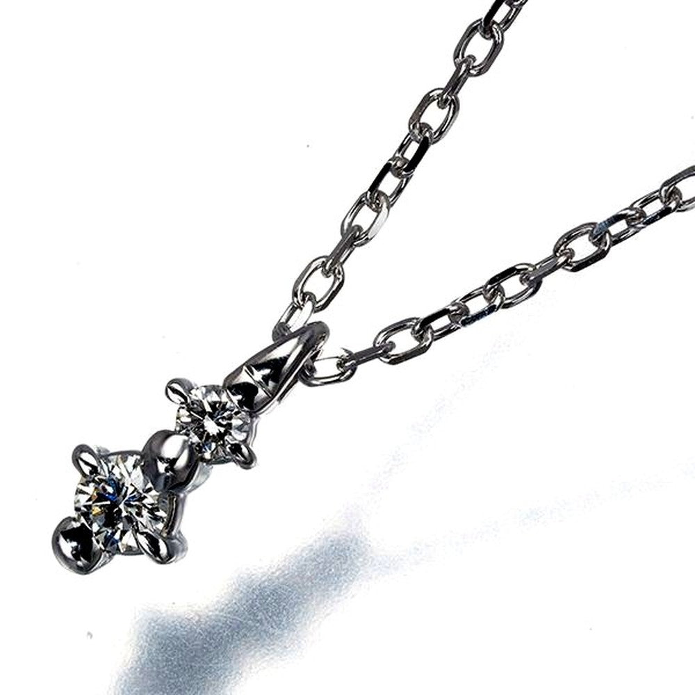 Mikimoto necklace with 0.09ct diamonds set in 18K white gold, 39cm chain, elegant and delicate design