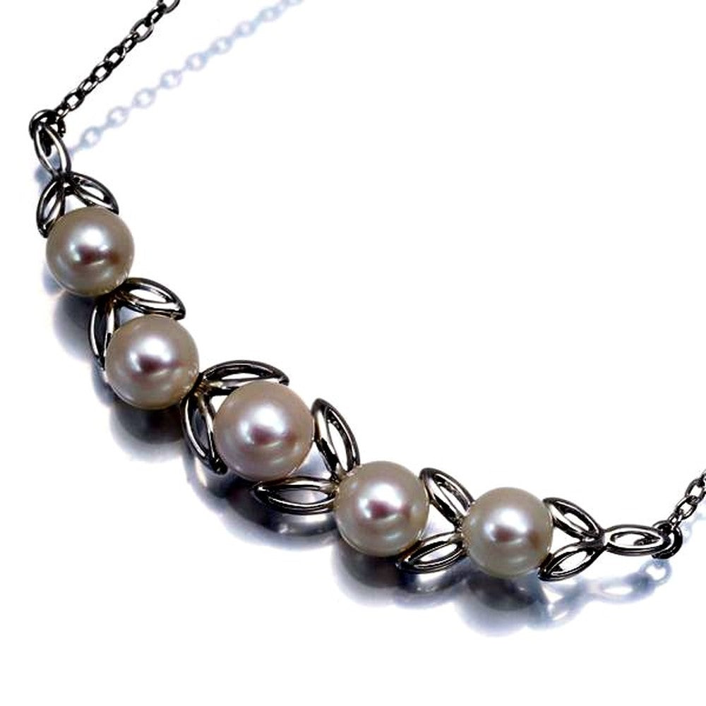 Mikimoto silver 925 necklace featuring 5.5-6.0mm pearls with a 42cm chain and 7.4×46.8mm top design