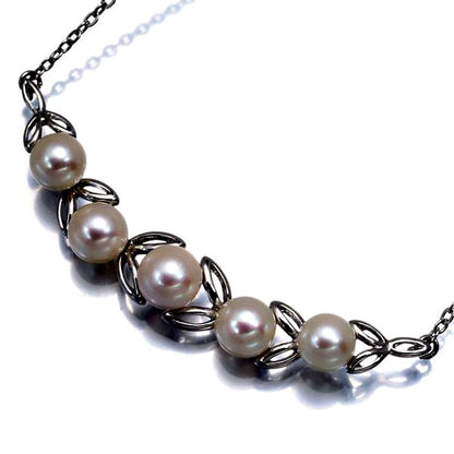 Mikimoto silver 925 necklace featuring 5.5-6.0mm pearls with a 42cm chain and 7.4×46.8mm top design