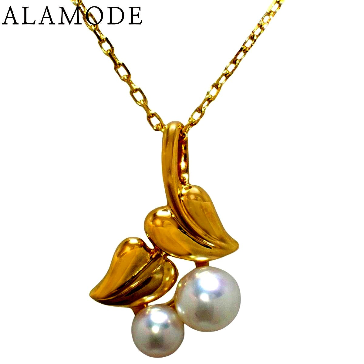 MIKIMOTO necklace with 2 pearls and leaf motif in yellow gold K18YG, 40 cm chain length