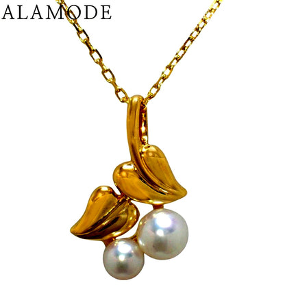 MIKIMOTO necklace with 2 pearls and leaf motif in yellow gold K18YG, 40 cm chain length