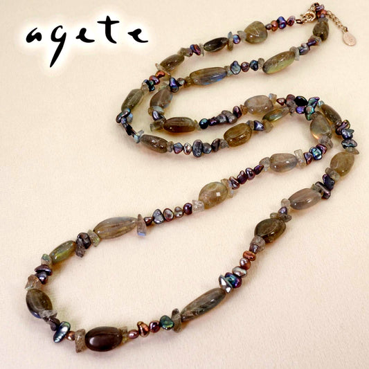 Agete long necklace made of silver with lapis lazuli and shell beads