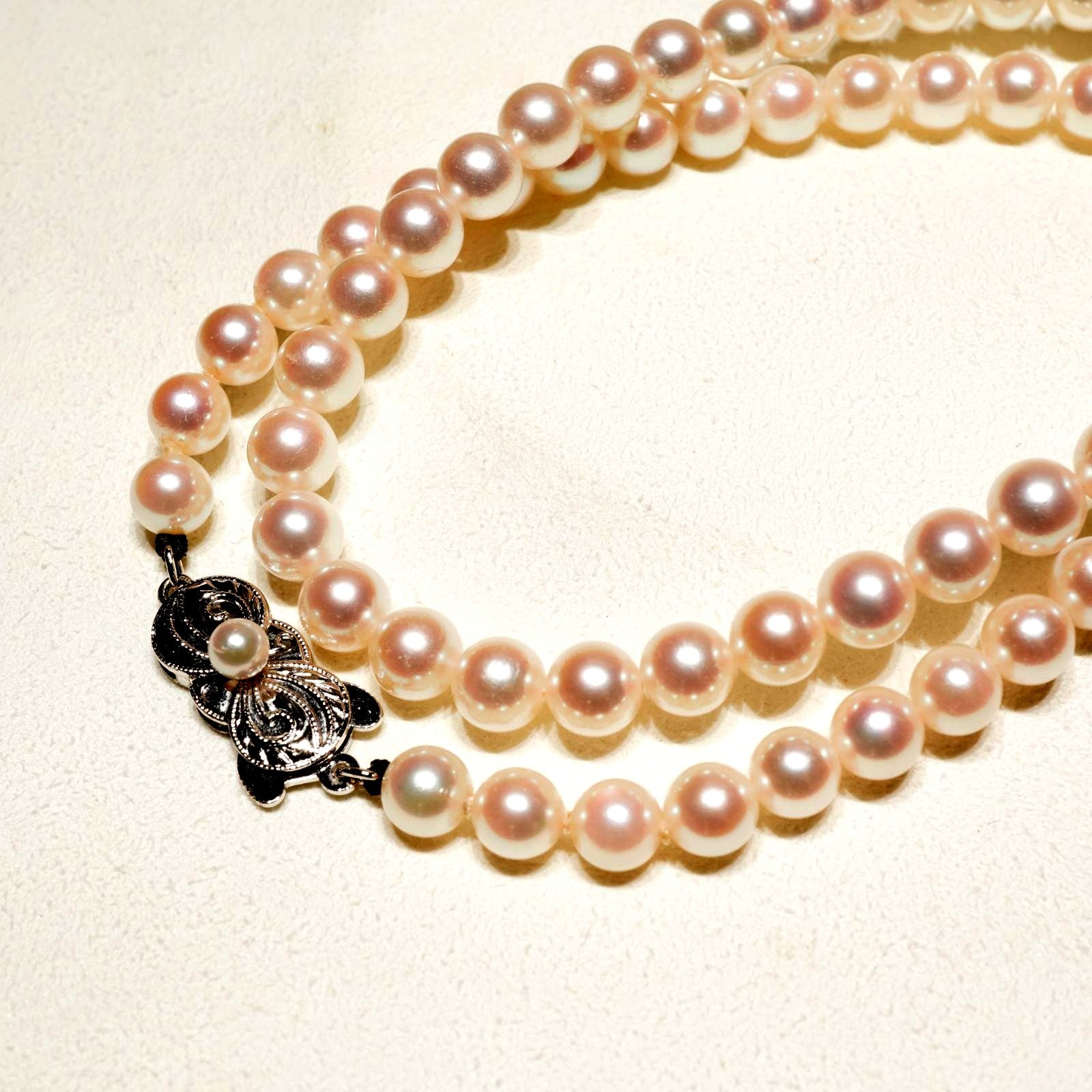 Mikimoto Silver Pearl Necklace model 24-981M with 5.6-6.0mm Akoya pearls and silver chain