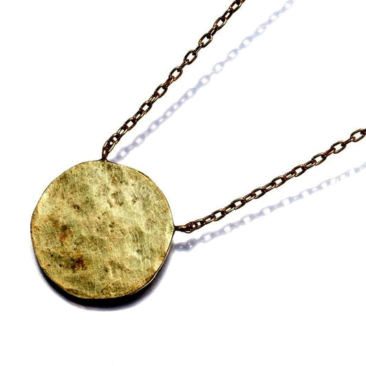 Agete necklace with hammer finish round plate pendant in 10K yellow gold, 40 cm chain length