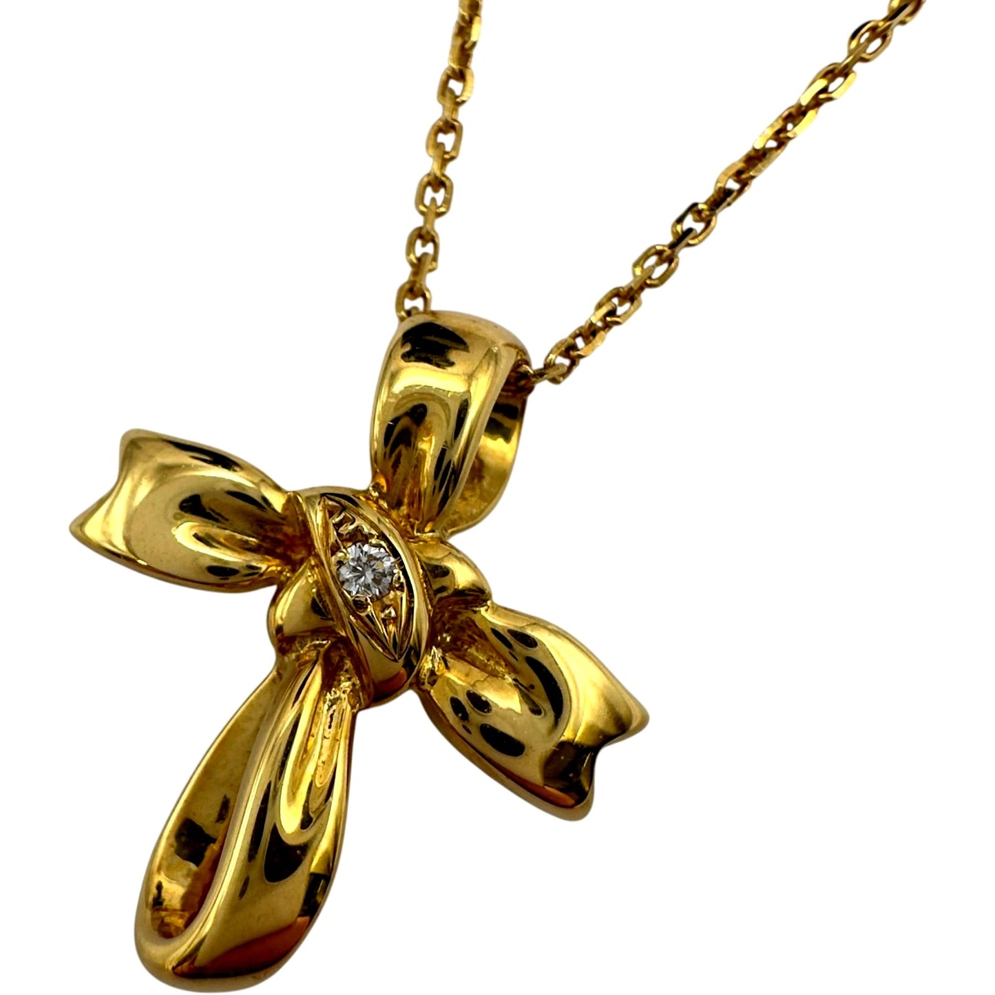 Mikimoto Ribbon Necklace in 18K Gold with a 0.01ct Diamond and 39cm Chain