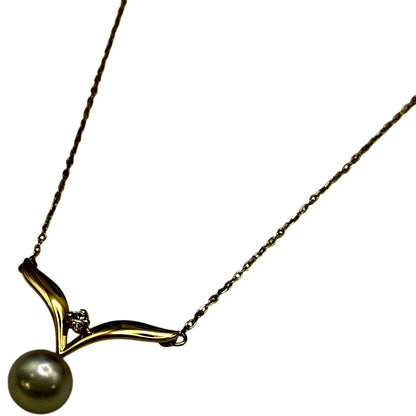 Mikimoto K18 gold necklace featuring a pearl and diamond pendant on a 37cm chain