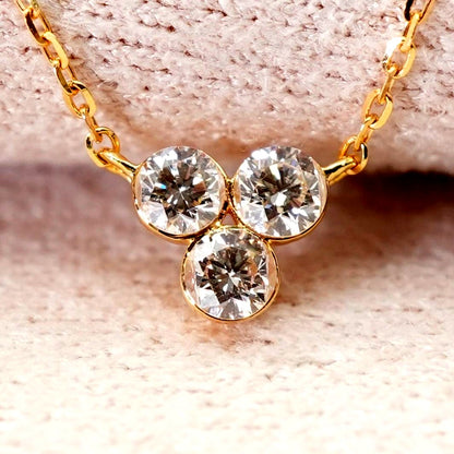 Agete K18 3-P diamond necklace featuring 0.15 carats diamonds on a delicate gold chain