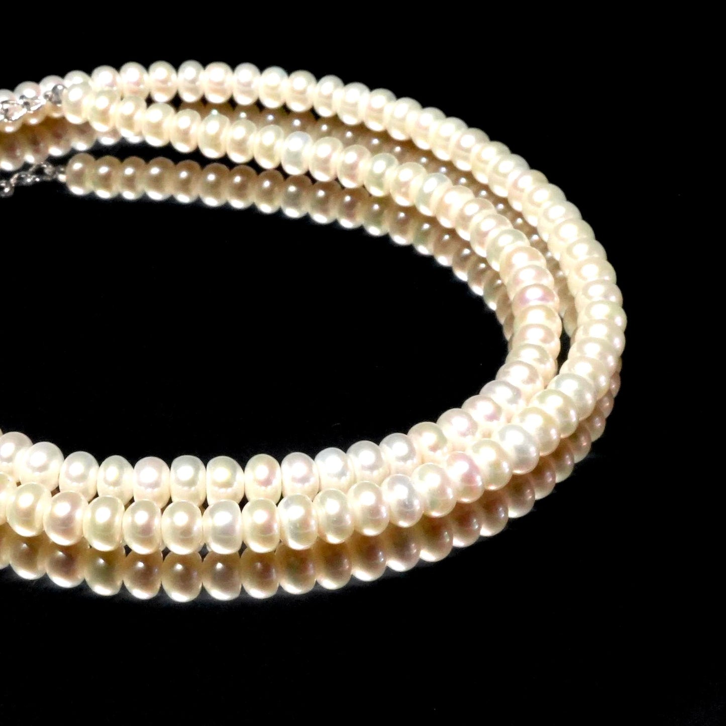 Mikimoto Perlerita button pearl necklace in white gold with freshwater pearls, model 24-5435