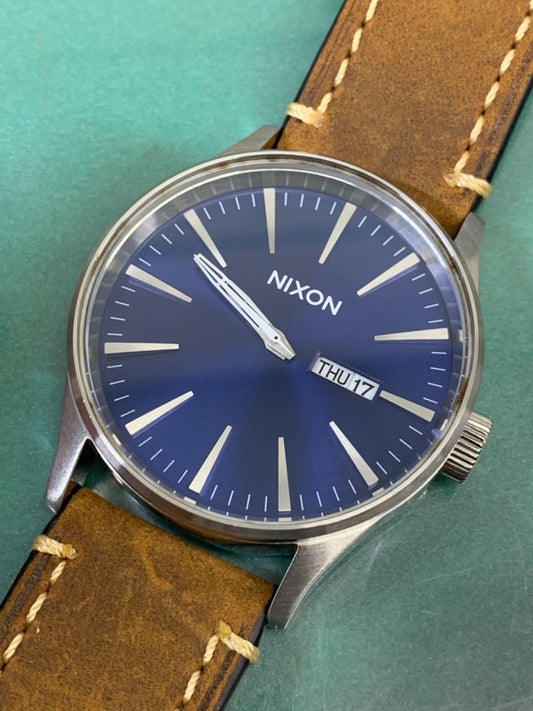 NIXON R6-6678 Quartz Men's Watch — Japanese