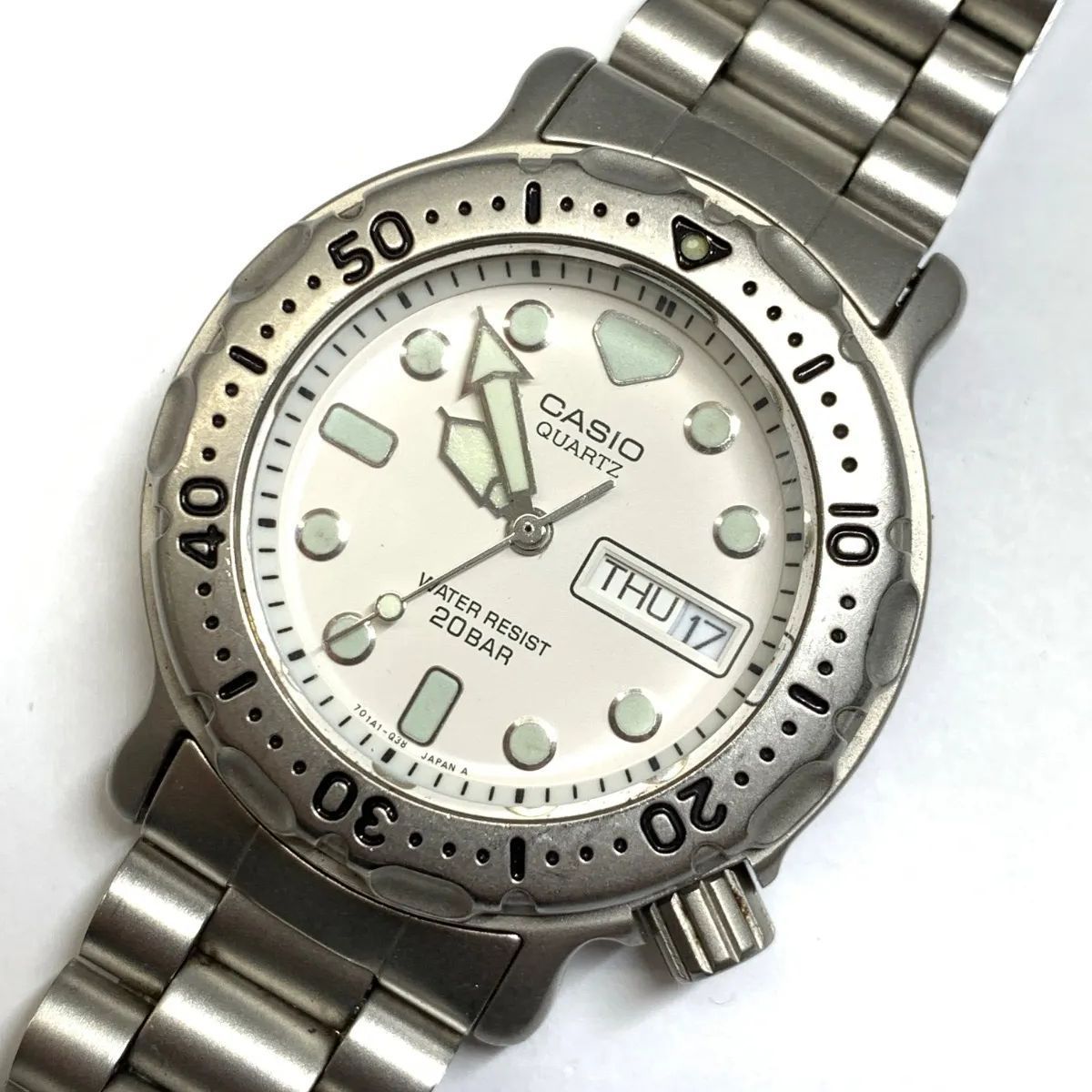 CASIO MD-705 Quartz Men's Watch — Japanese