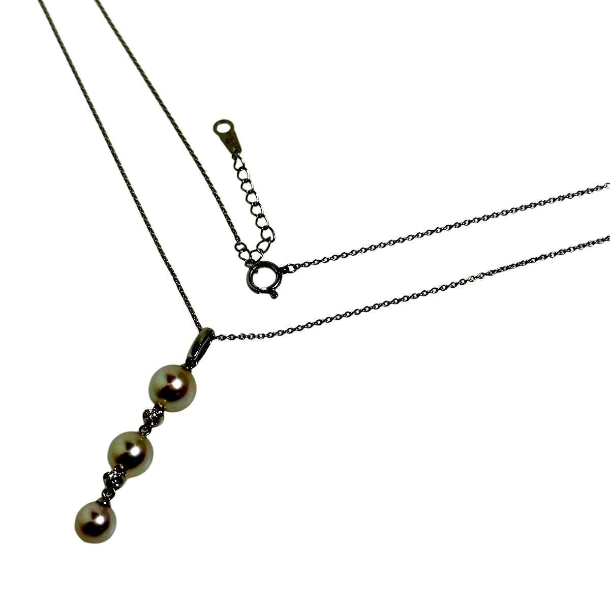 Tasaki 750WG silver pearl necklace designed for ladies featuring lustrous pearls on a silver chain