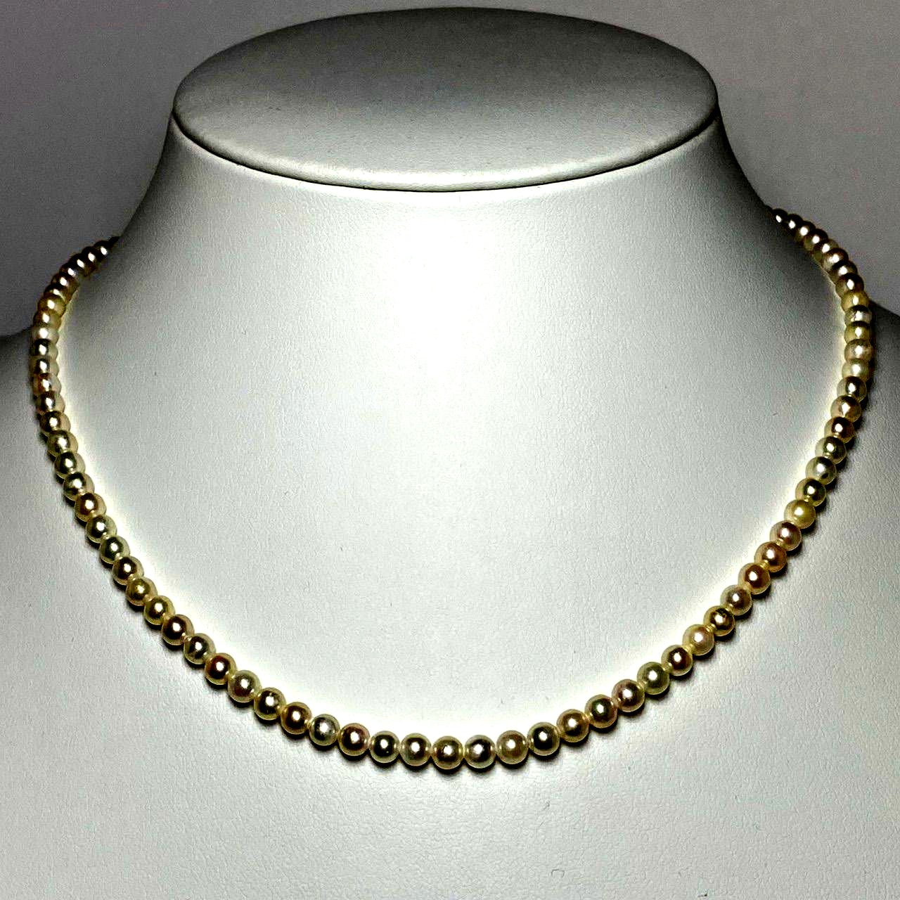 Akoya pearl baby pearl necklace featuring 4.0-4.5mm pearls with 42cm length displayed on white background