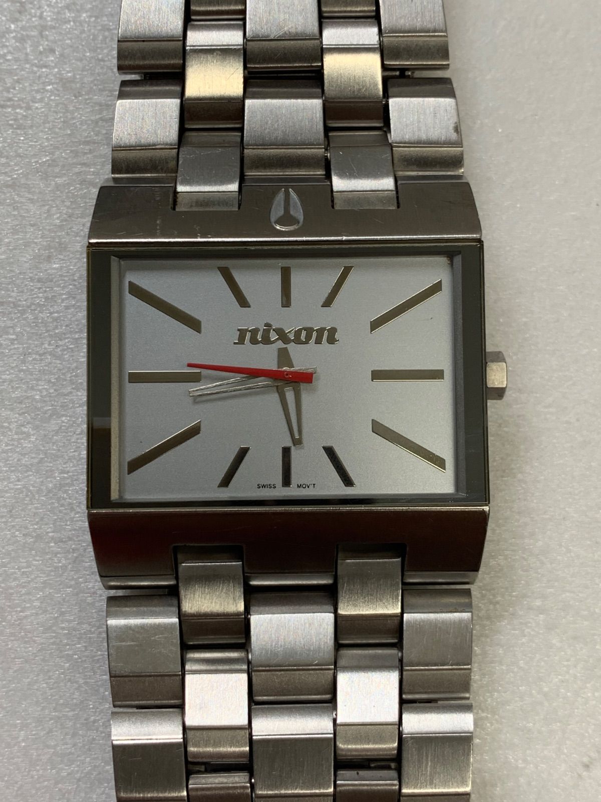 NIXON R7-1521 Quartz Men's Watch — Japanese