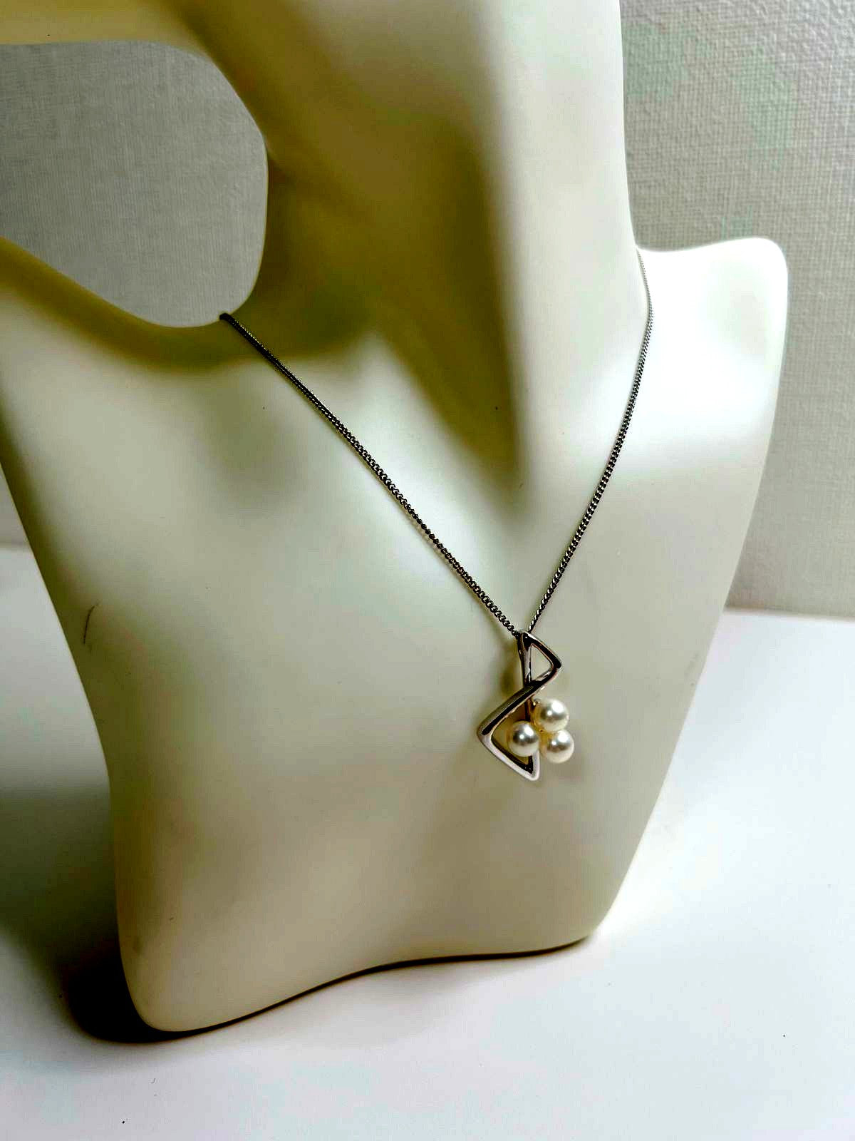 MIKIMOTO silver necklace with 6.5mm pearls, 42cm length, model 2RE83033499-0001