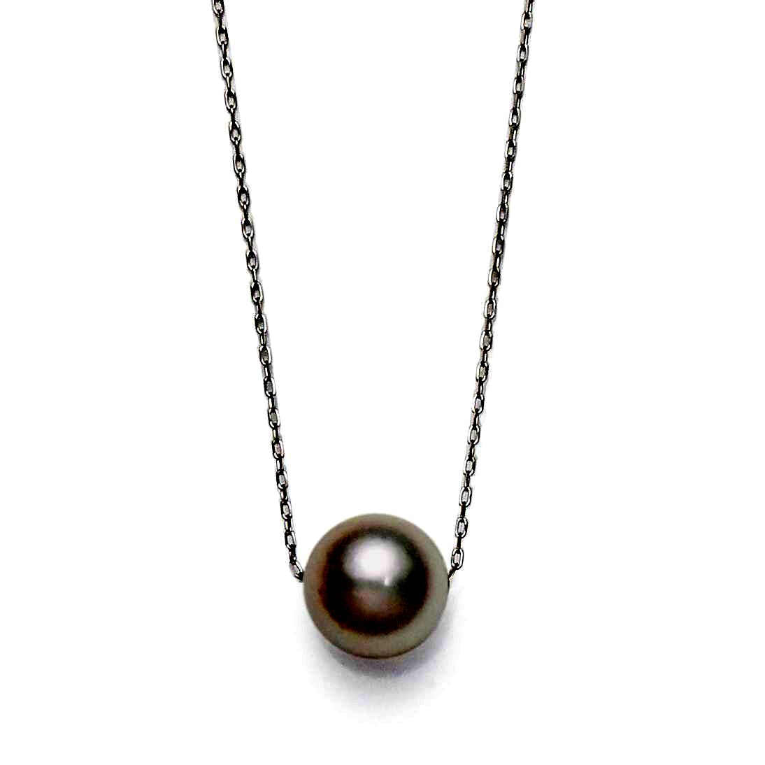 Pt850 solitaire pendant featuring a 6.5-7mm white Akoya pearl with pink luster on 40cm chain