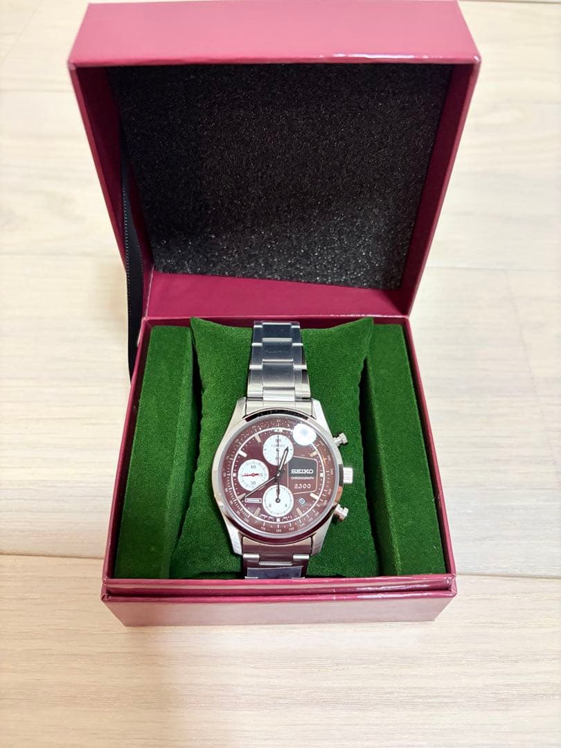SEIKO 2300 Series Quartz Men's Watch — Japanese