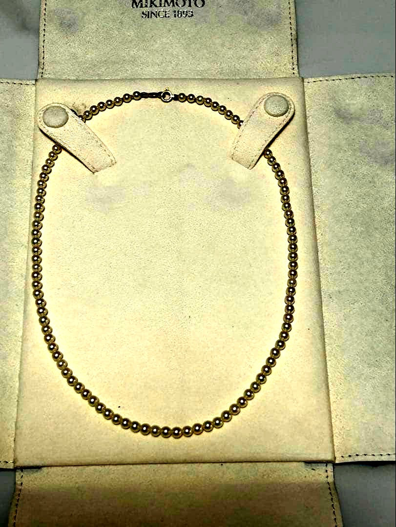 Mikimoto 18-karat gold clasp baby pearl necklace with 3.5mm pearls and 40.5cm length