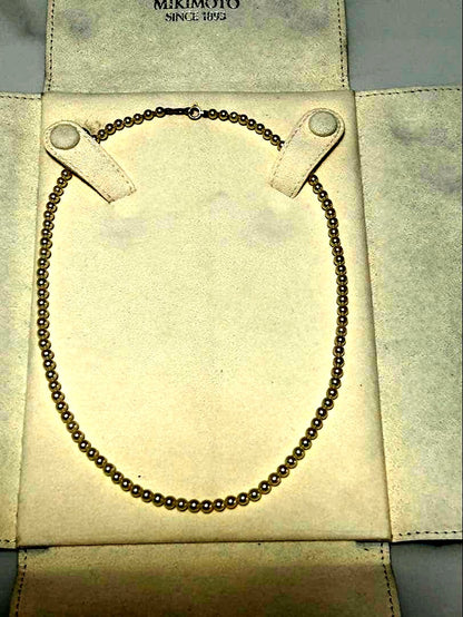 Mikimoto 18-karat gold clasp baby pearl necklace with 3.5mm pearls and 40.5cm length