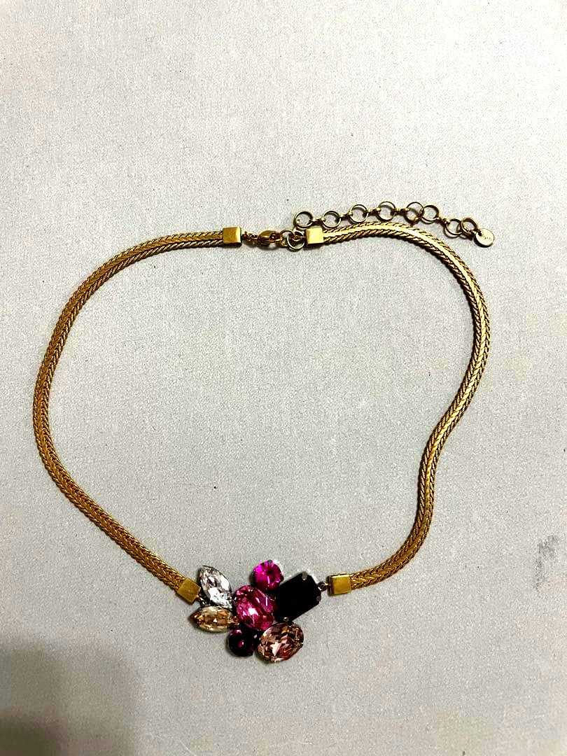 Agete Necklace with 40cm length and 8cm extender featuring a stone pendant on a delicate chain