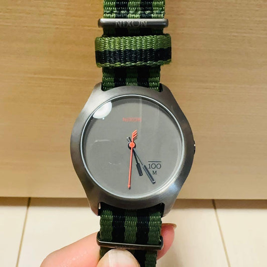 NIXON Series SBTR009 V157-0BX0 Men's Watch — Japanese