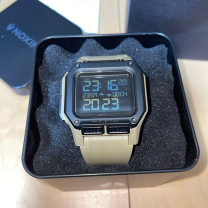 NIXON REGULUS NA11802711-00 Digital Men's Watch — Japanese